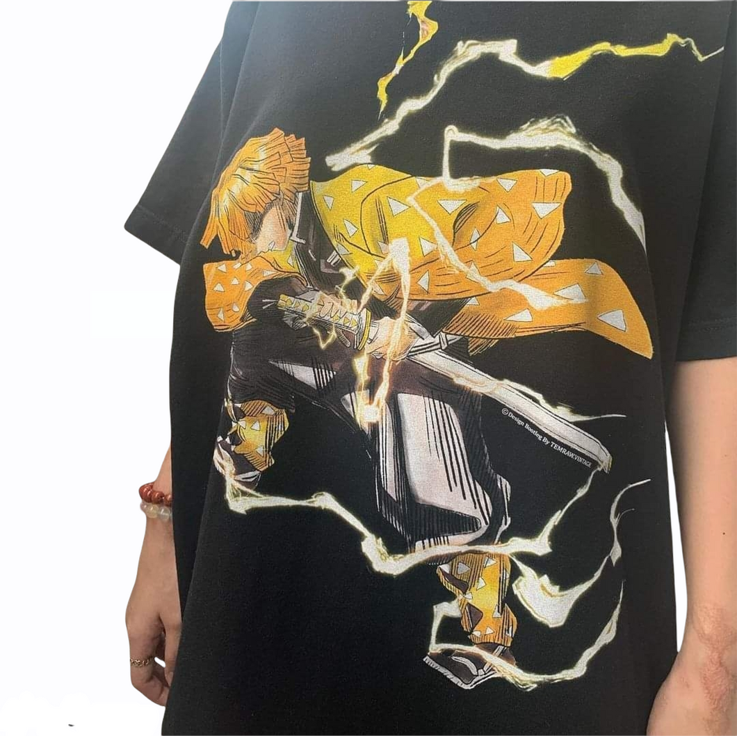Round neck anime t-shirt Zenitsu.